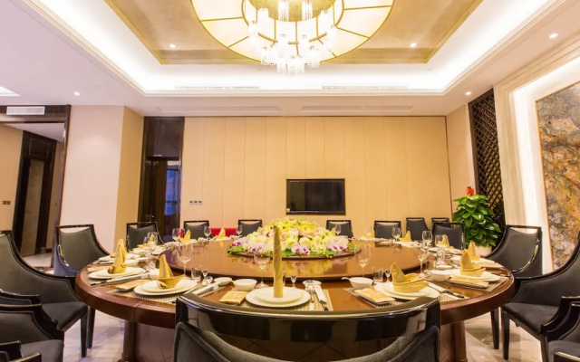 Lianjiang Century Hongteng Hotel