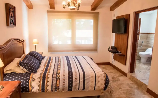 Luxury Casa Guayllabamba - BBQ Jacuzzi Gym Piscina