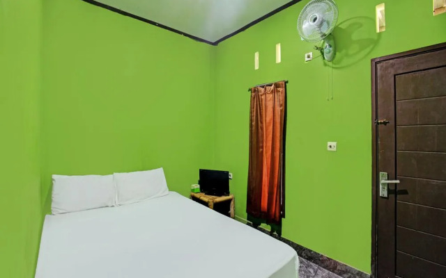 Hotel O Ashooy HomestayNearWisata Desa sedau