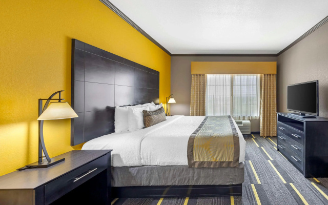 Best Western Plus Emerald Inn & Suites