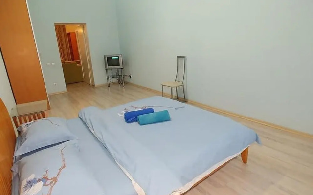 Two Bedrooms 13 Baseina Str Centre Near Guliver