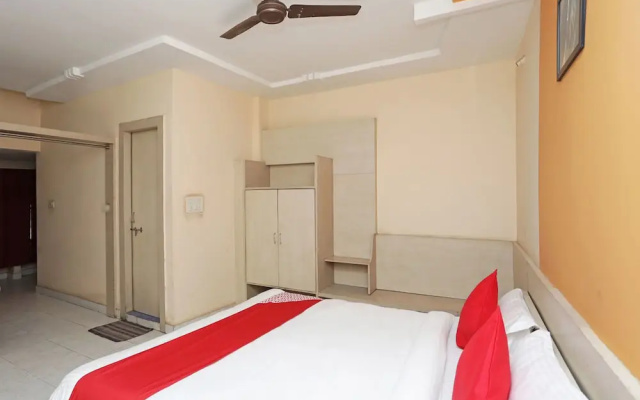 OYO 12546 Hotel Madhuban