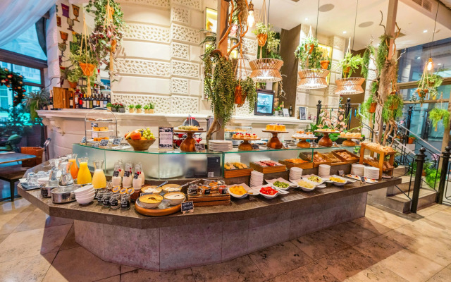 Hotel Xenia, Autograph Collection