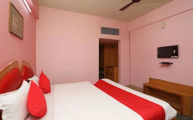 OYO 16159 Hotel Keshari