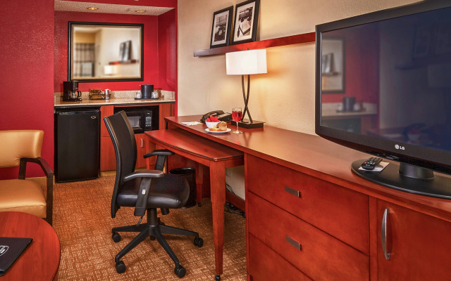 Courtyard by Marriott Hampton
