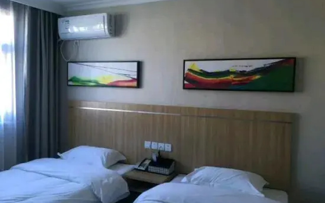 Post Hotel (Gongyi Xinxing Road Xingyue Times Square)