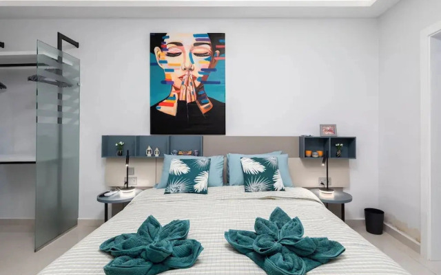 Chic Stylish Maisonette Near Tigne Point