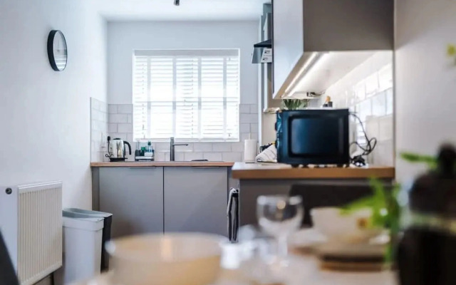 New Stunning Flat Perfect for Business Sleeps 3