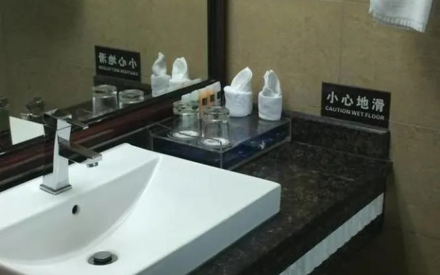 Hecheng Hotel