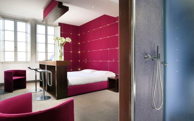 Una Hotel Vittoria комната для гостей