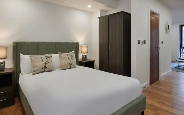Host & Stay Standard Room, Sevenstay Apartments