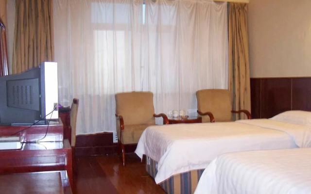 Fengcheng Hotel