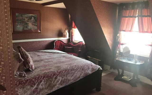 Arrowhead Lake Inn
