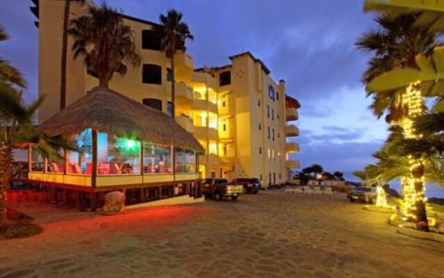 Отель Rosarito Luxury Penthouse Bobby's by the Sea вид на фасад