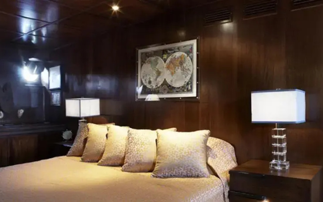 Luxury Yacht MM2