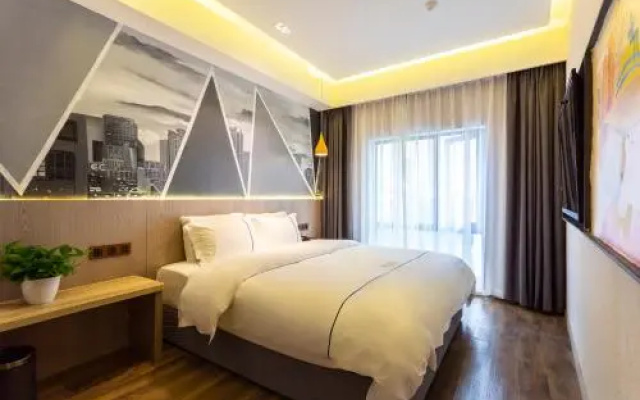 Jinglai Hotel · Curated Shanghai Xujiahui Jiaotong University Branch