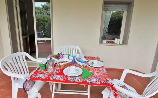 Scenic Holiday Home in Giannella near Beach