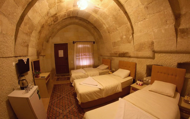 Falcon Cave Suites