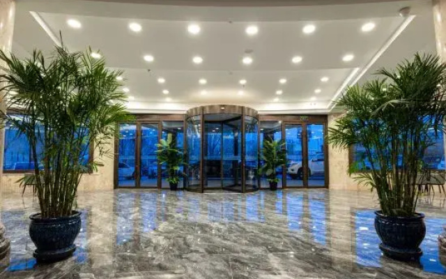 Grand Hyatt Hotel (Jinlianchuan Street Branch)
