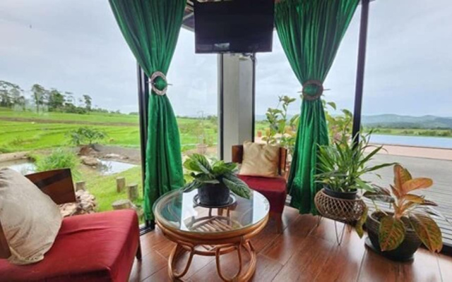 Kalaparan Farm House by Hiverooms