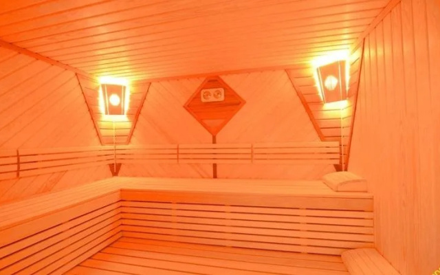 Paradise Hotel