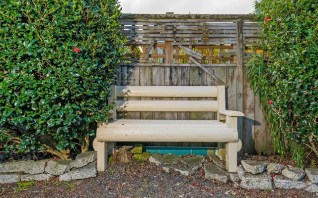 Sky Blue Bach - Whitianga Holiday Home