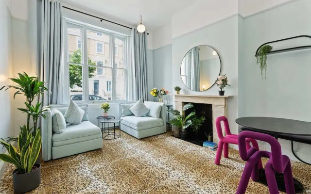 Elegant 1-bed Apt, Sleeps 4, in Chelsea