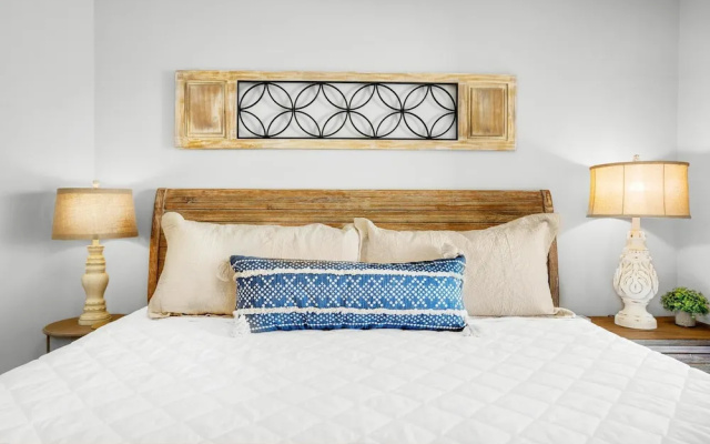 Beachside Villas 732- Southbound Serenity