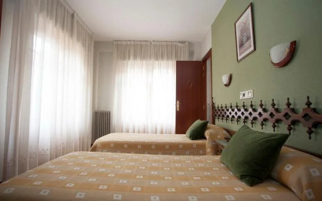 Hostal Aragon