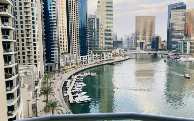Whitesage - Marina Gem, Fancy Apartment with Waterfront Views, Dubai