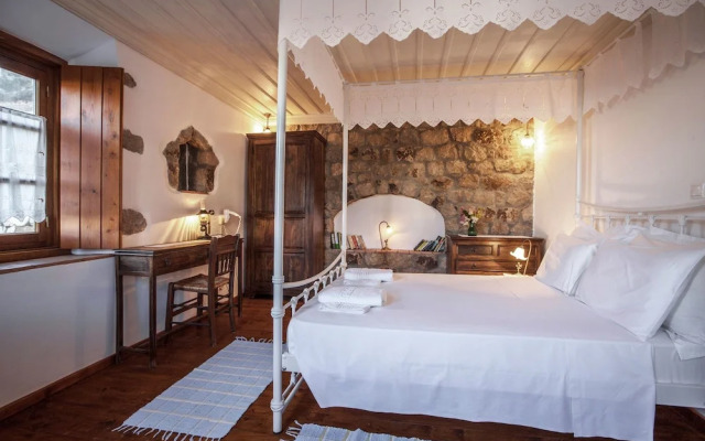 Theologos Houses