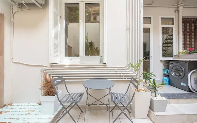 Stunning Design 1BR  Secret Garden