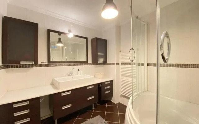 Missafir Flat With Bosphorus View in Kuzguncuk