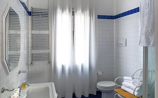 Casa Lunia Guesthouse