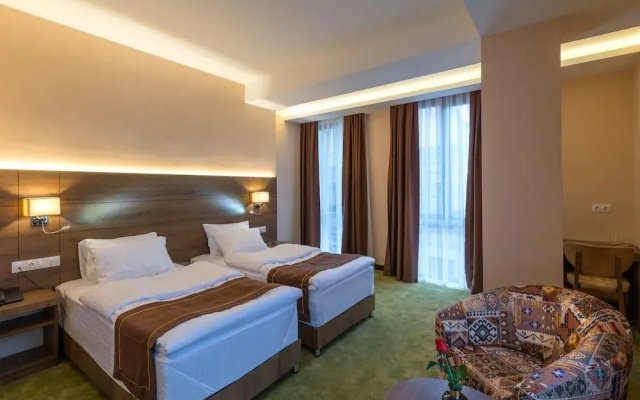 Veranova Hotel