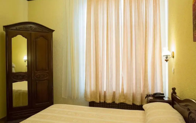 Hotel Diplomat
