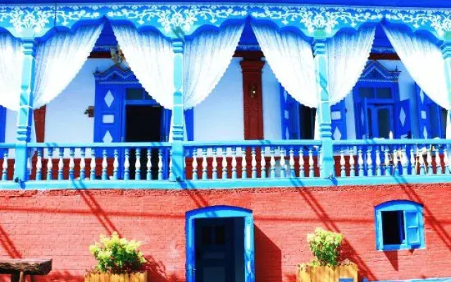 Yining Hera all girls youth Hostel (Kazanqi Folk-custom Tourism Area)