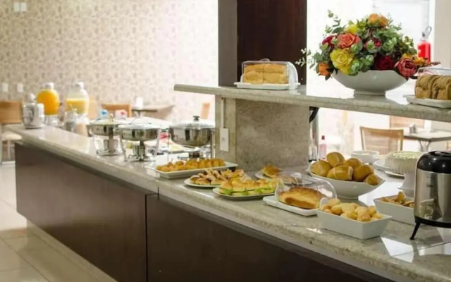 Serras Hotel