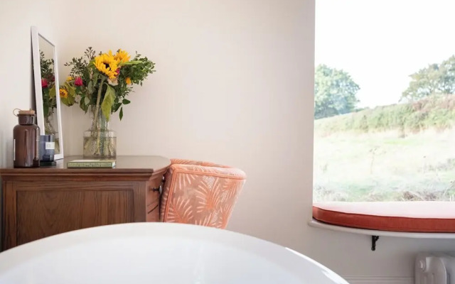 The Cider Barn - Gorgeous 2BD Near Bath