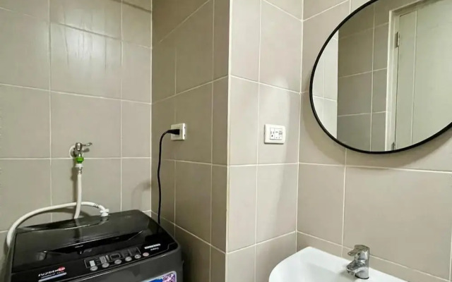 Apartment Sleeps 6 With Netflix