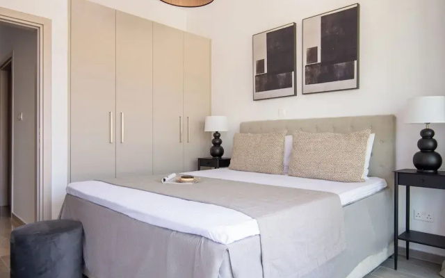 Sanders River Plaza - Fine 1 Bedroom Apt With Balcony