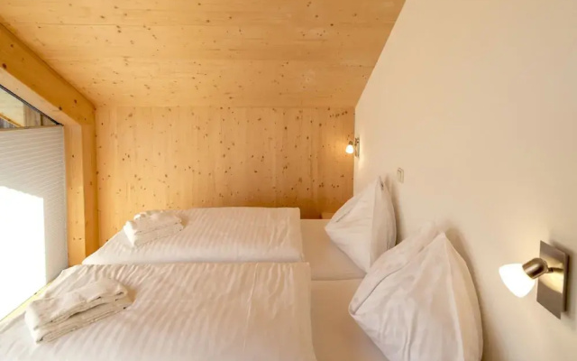 Chalet With Whirlpool tub