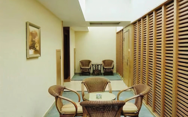 Shi Pu Business Hotel
