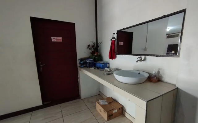 Hotel O Wisma Pundu Syariah Near Kantor Camat Kota Besi
