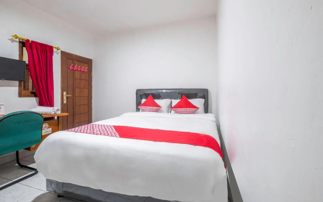 OYO 2391 Baladewa Residence Syariah
