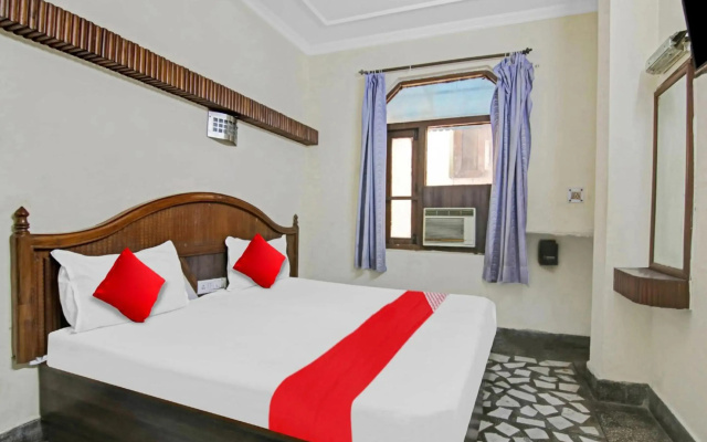 Flagship 70147 Hotel Br International