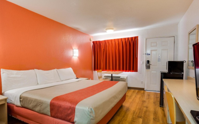 Motel 6 Fayetteville