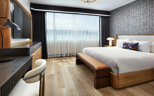 Elan Hotel
