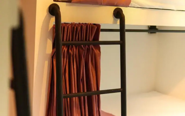 Qantic Lodging & Rooftop