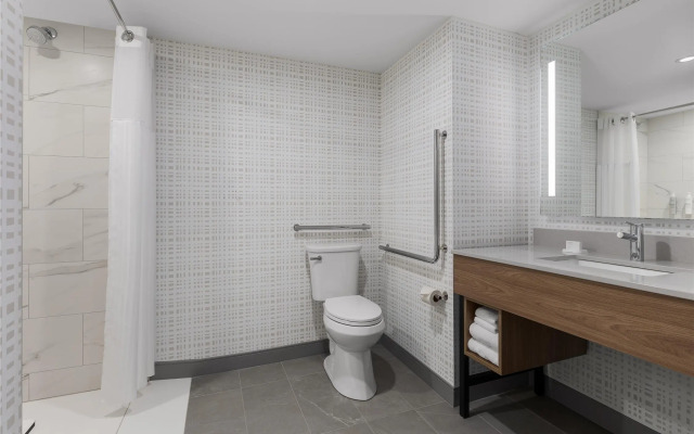 Hampton Inn by Hilton Montreal East Anjou